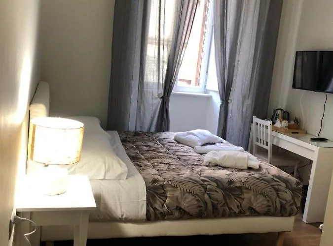 The Castle Inside 4* רומא